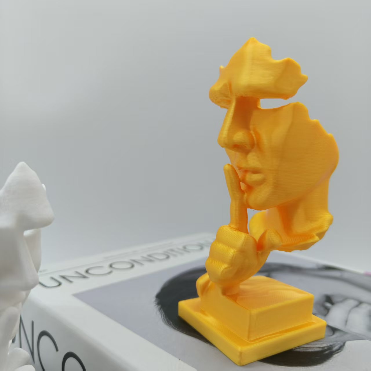 Statue de penseur, le Silence  - Desk Setup Design avis et prix