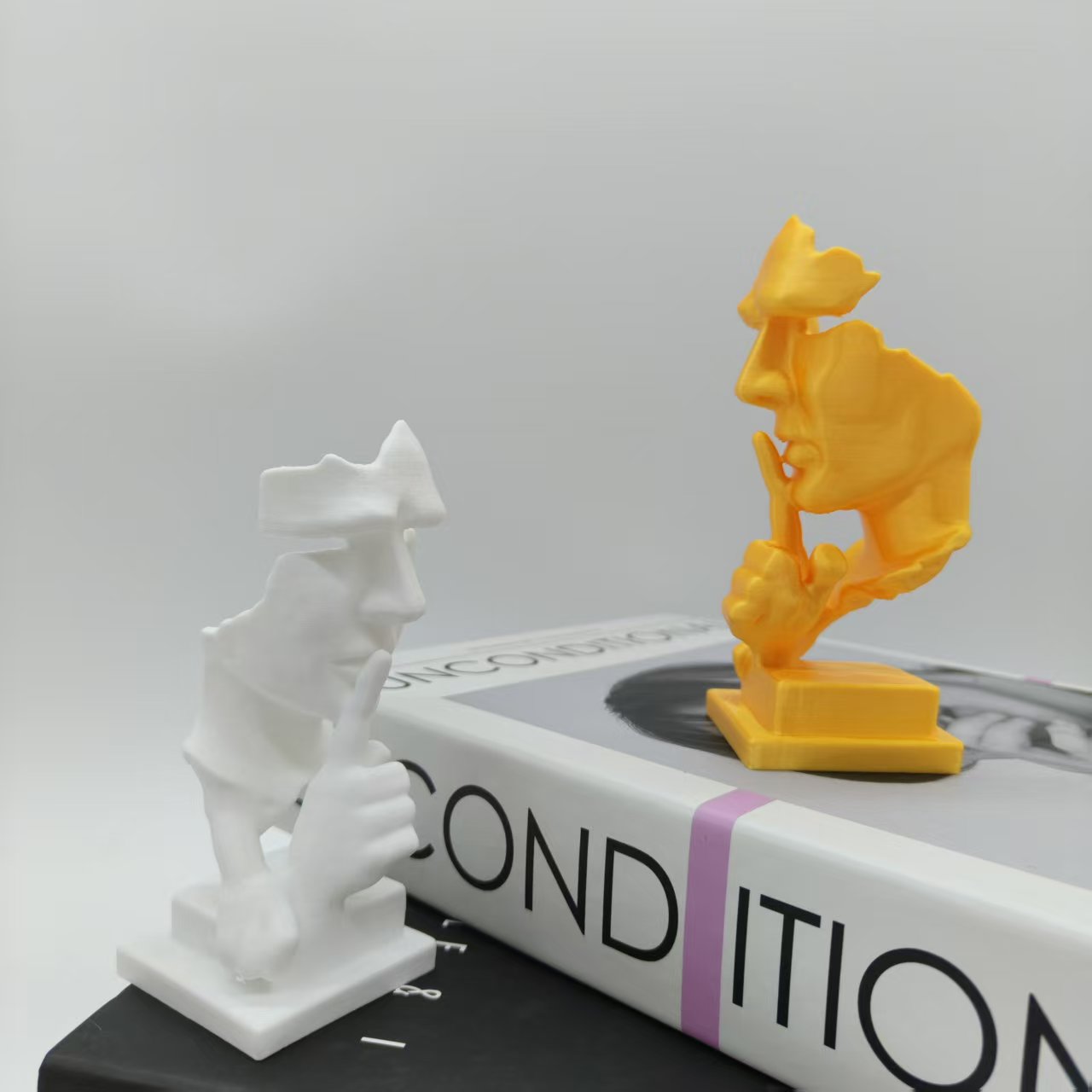Statue de penseur, le Silence  - Desk Setup Design avis et prix