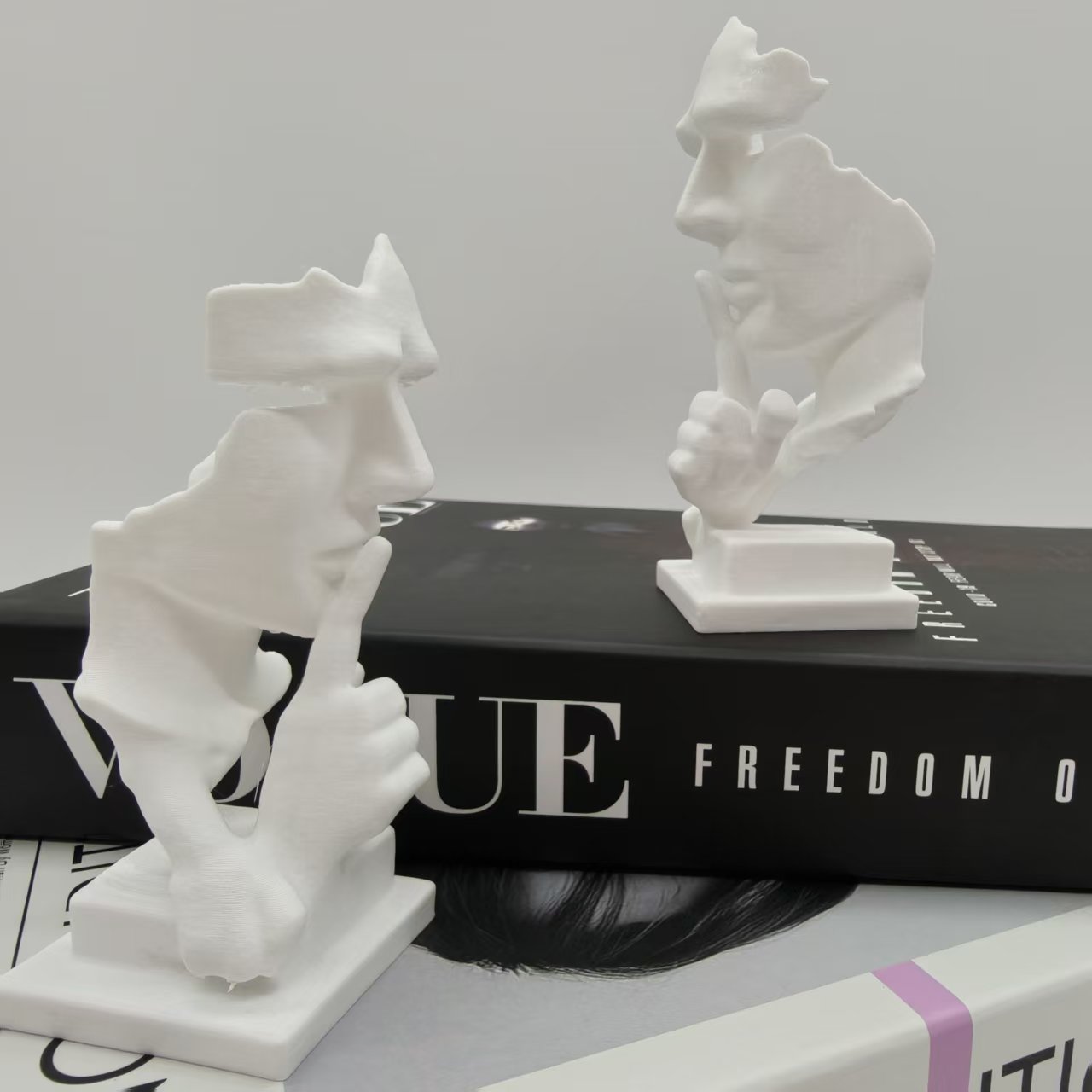 Statue de penseur, le Silence  - Desk Setup Design avis et prix